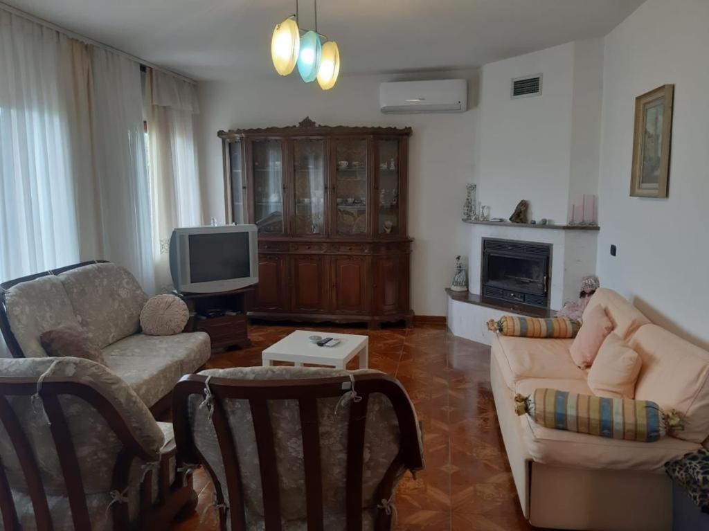 Guesthouse Villa Rosa בראט חדר תמונה